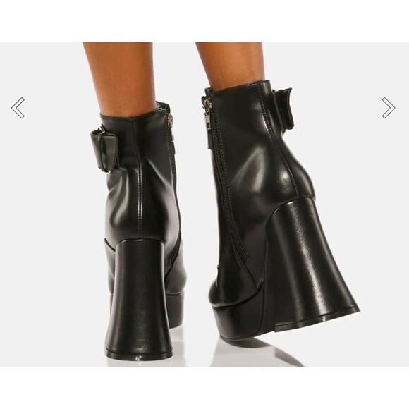 BNIB~Dolls Kill Lamoda Black Hardly Lace Up Buckle Accent Platform Boots Sz 10M - Picture 10 of 10